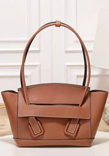 Ivonne Leather Shoulder Bag Brown