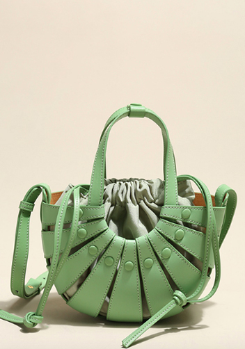 The Coquille Leather Shoulder Bag Green