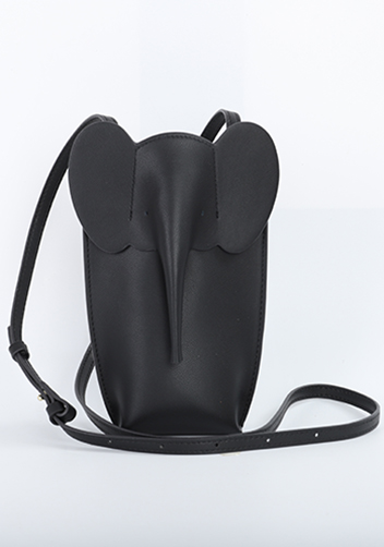 THE ELEPHANT POCKET SHOULDER LEATHER BAG BLACK