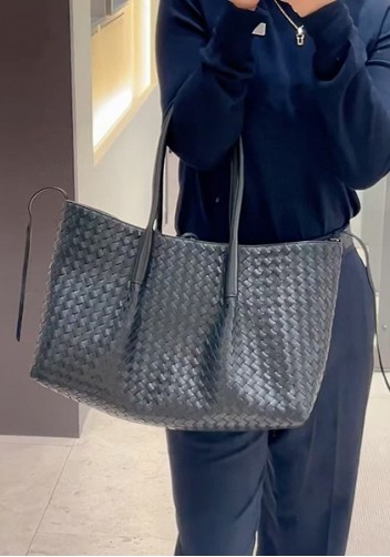 Mia Gallery Woven Leather Shoulder Large Bag Black