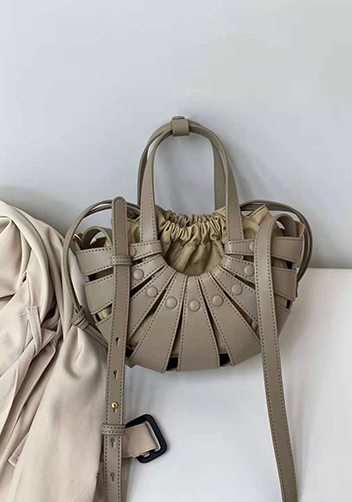 The Coquille Leather Shoulder Bag Grey