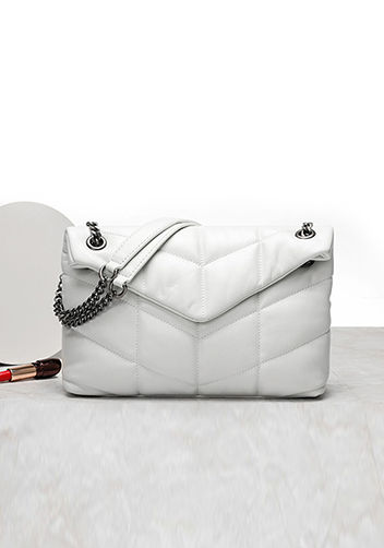 Yvonne Medium Envelope Shoulder Bag Lambskin White